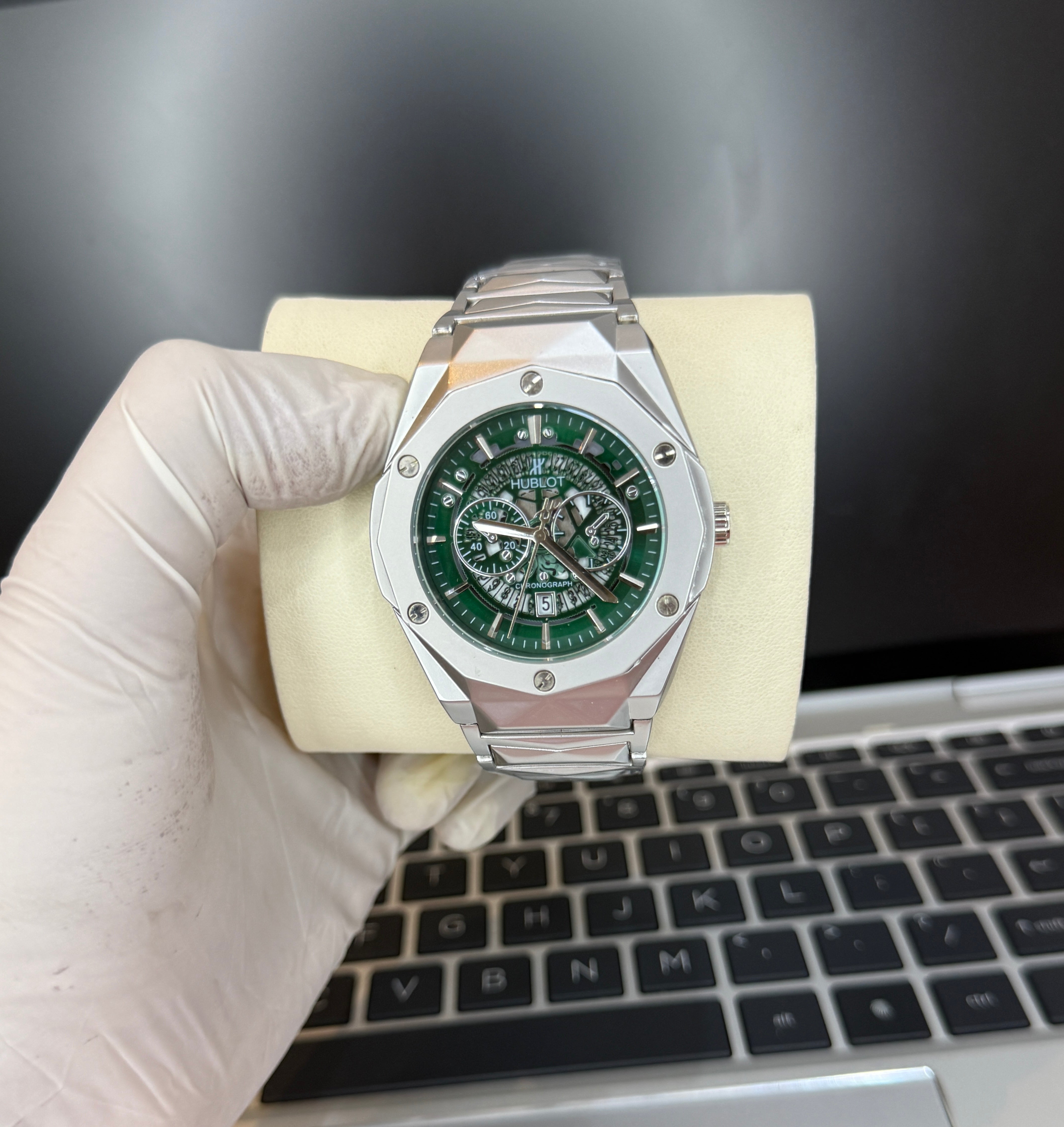 Hublot Date Working Master Lock