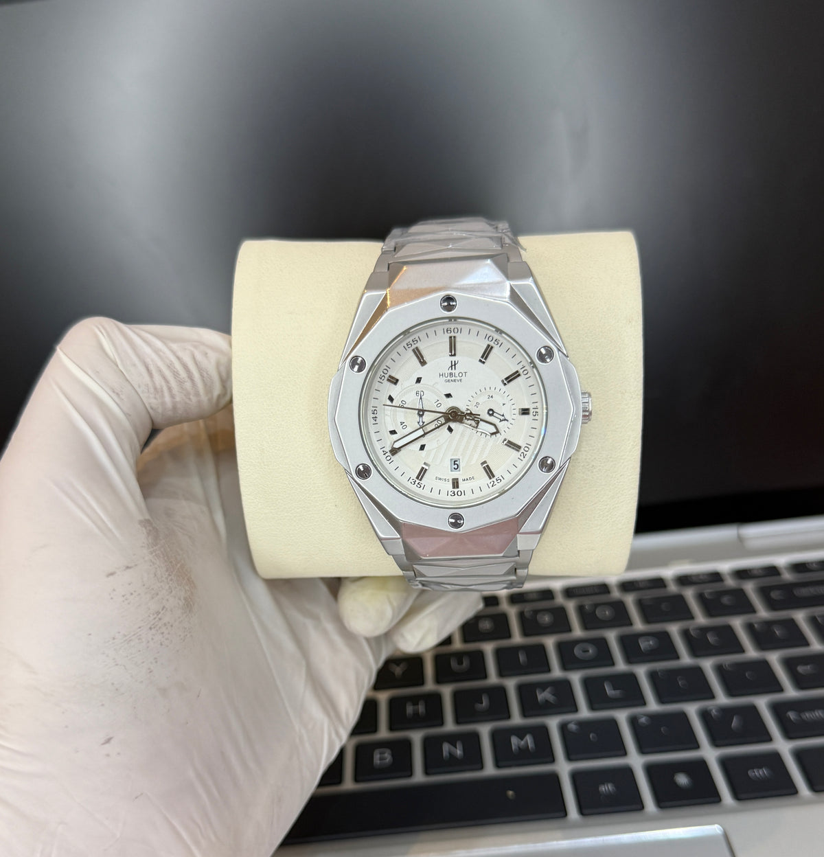 Hublot Date Working Master Lock
