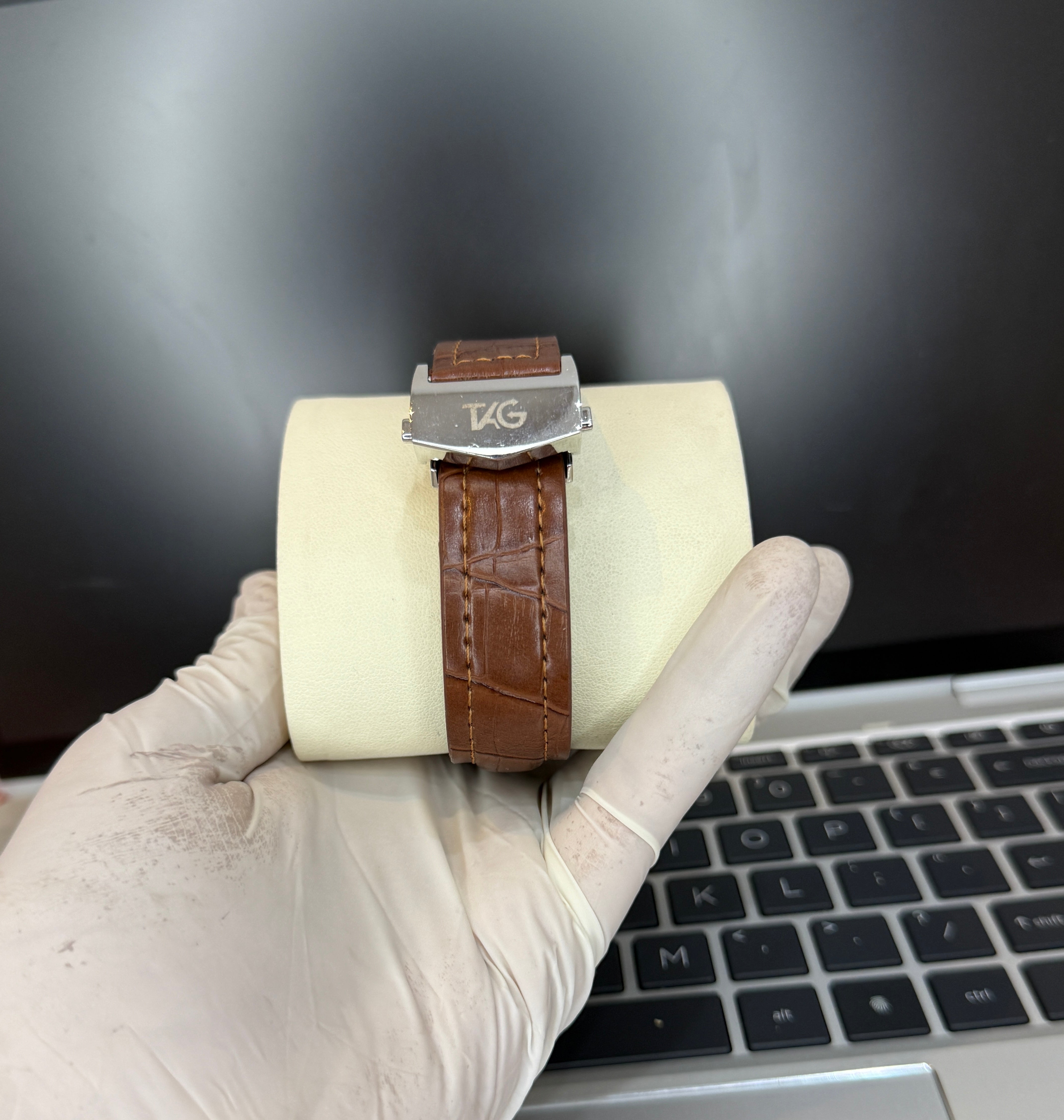 Carrera Tag Date And Day Working Leather Strap Master Lock